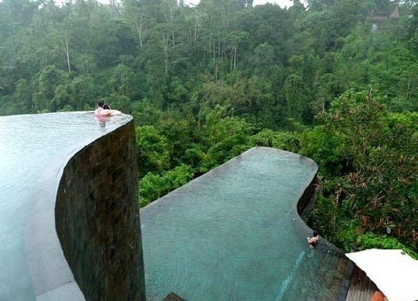 Уникальный бассейн в Ubud Отель на Бали.
