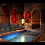 Дизайн помещения с монолитным бассейном для купания после турецкой бани
