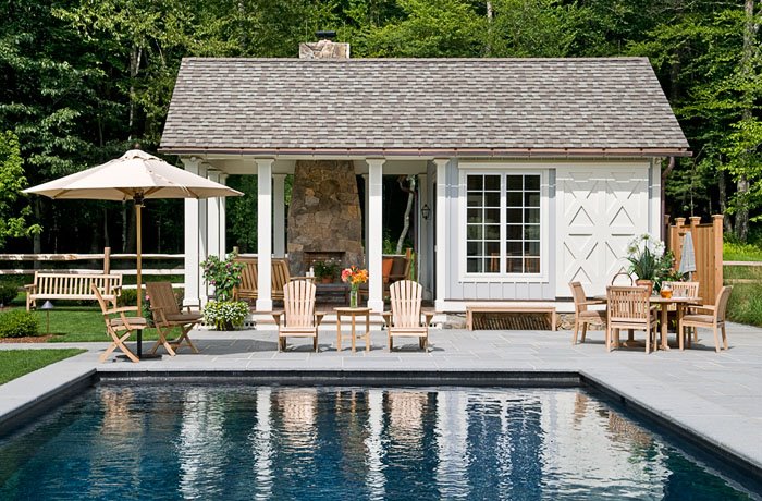 Частный дом с бассейном