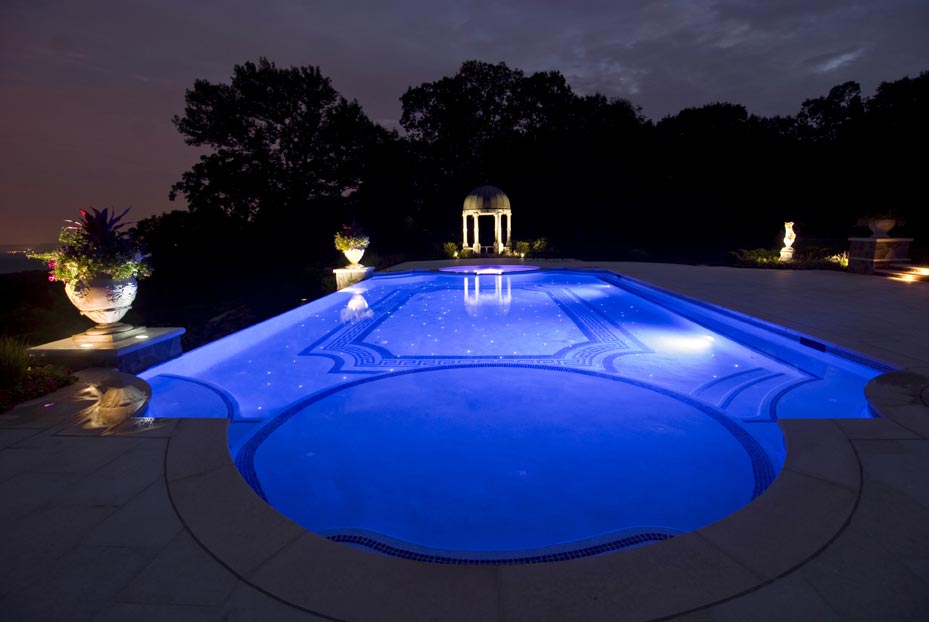 Дизайн подсветки бассейна